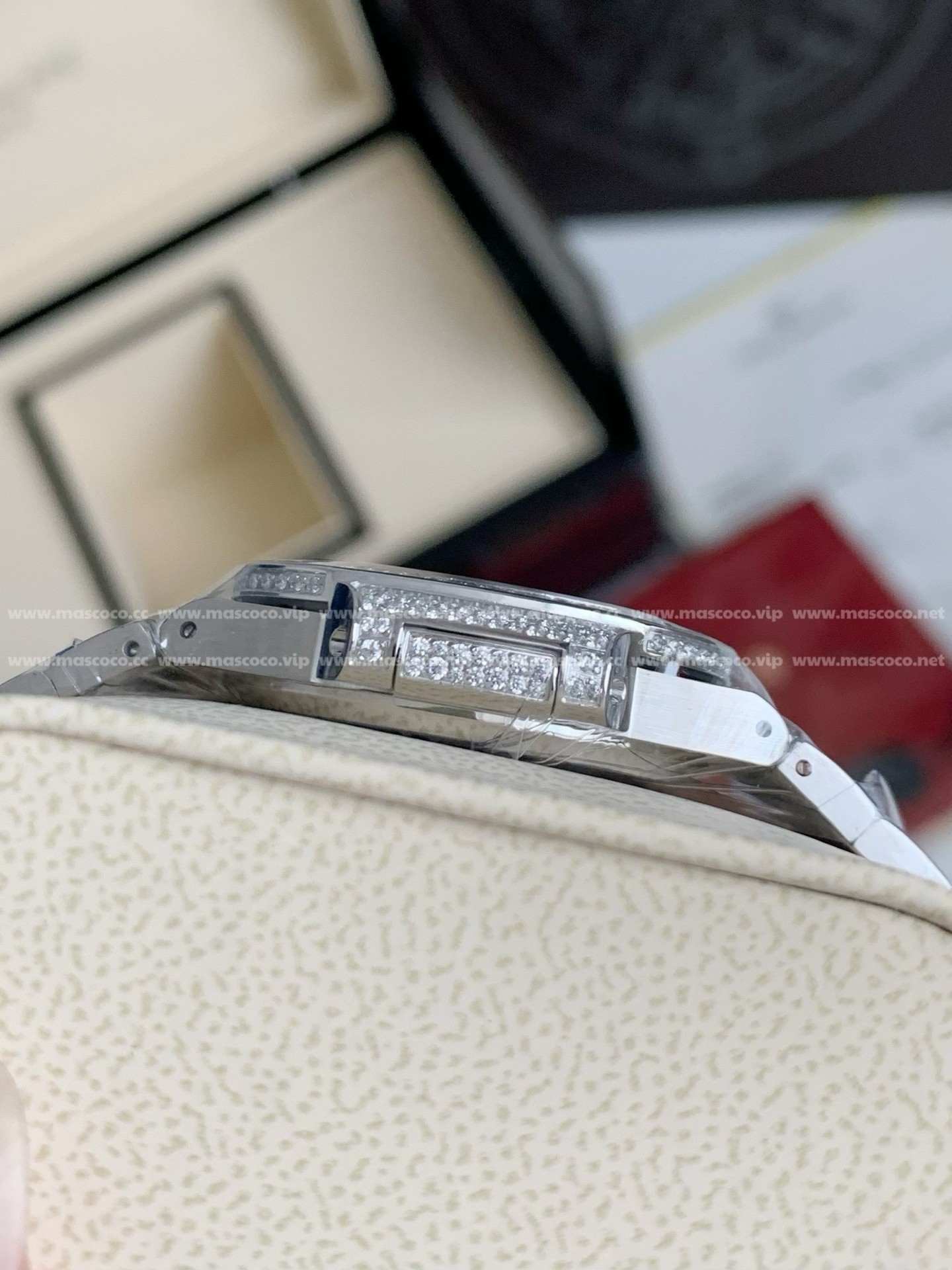 「#2142」2024 Patek Philippe 7118 Women's Nautilus Full Diamond Limited Edition