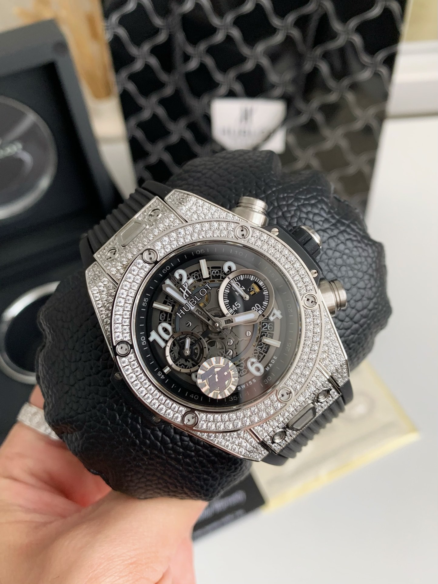 「#2608」Hublot full diamond chronograph v2 version watch