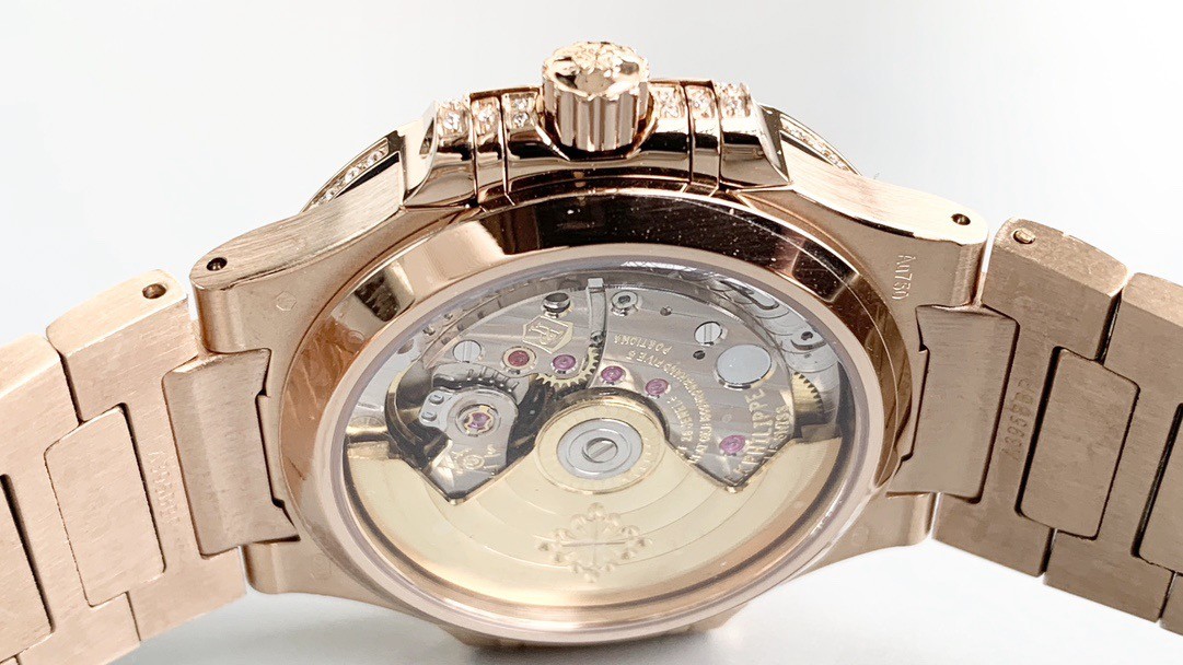 「#2141」2024 Patek Philippe 7118 Women's Nautilus Full Diamond Limited Edition