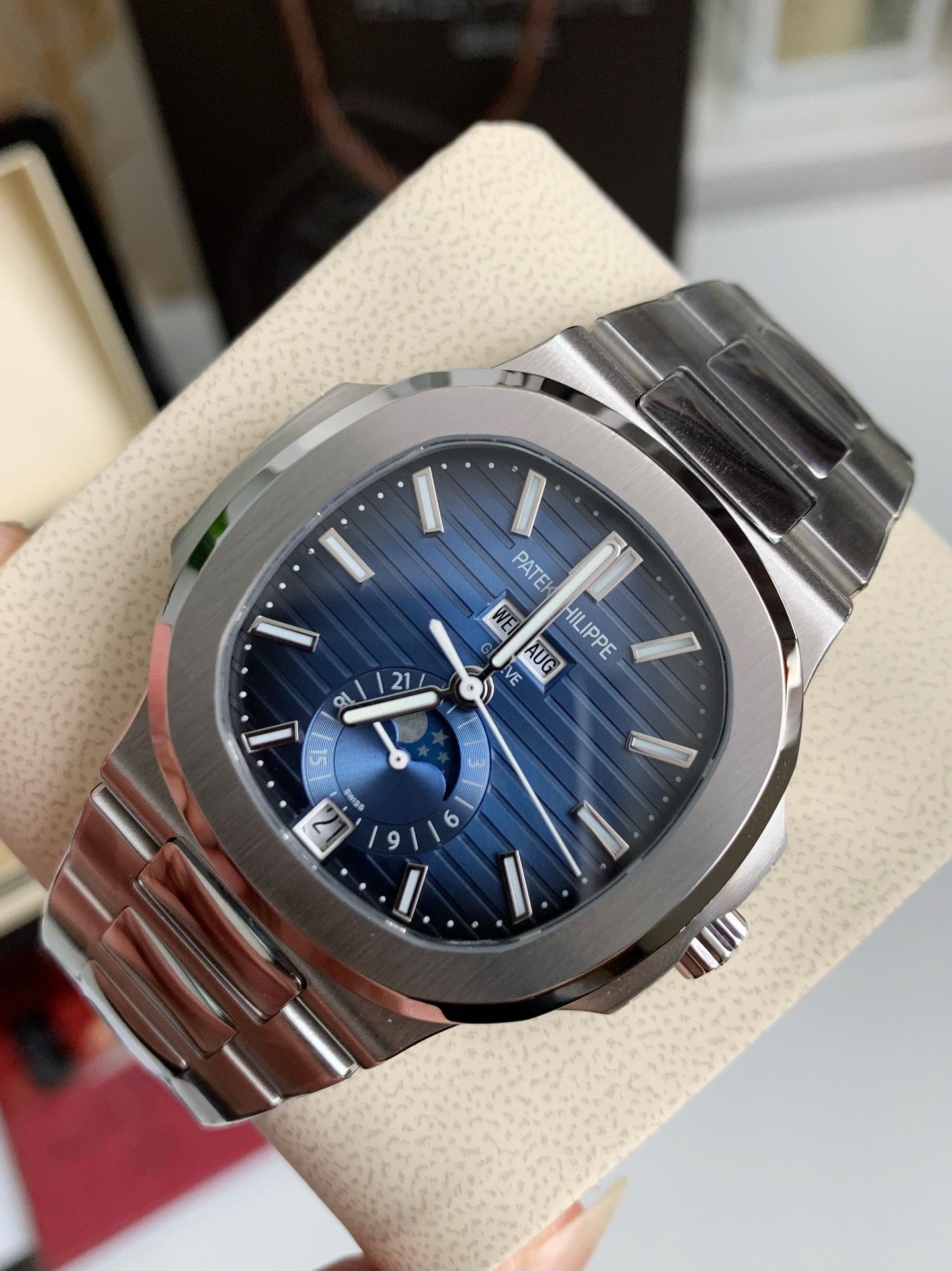 「#1398」PATEK PHILIPPE 5726 series watch