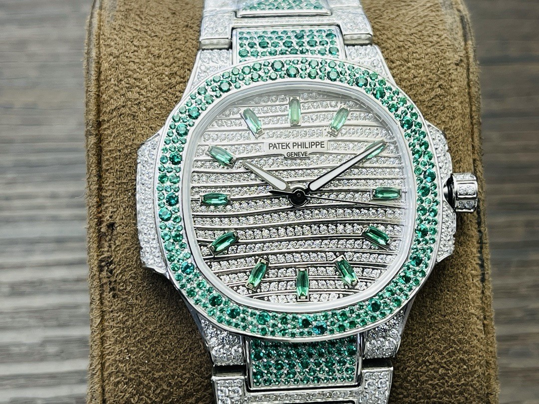 「#2126」2024 Patek Philippe 7118 Women's Nautilus Full Diamond Limited Edition