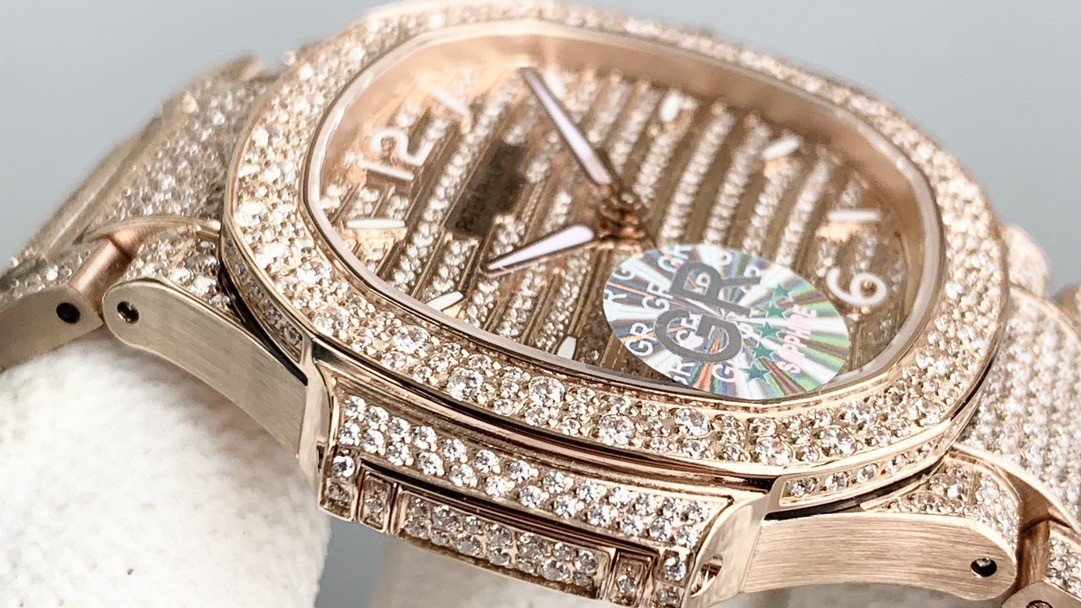 「#2141」2024 Patek Philippe 7118 Women's Nautilus Full Diamond Limited Edition