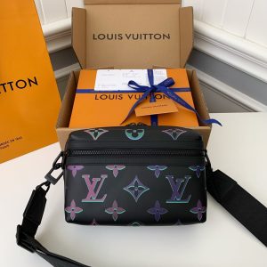 「#499」Lovis Vuitton COMET 21.5*14*7.5cm