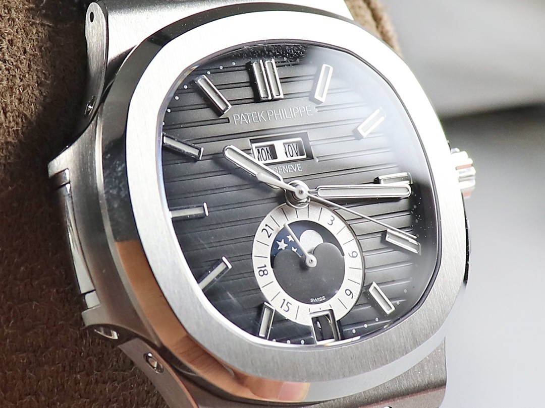 「#1396」PATEK PHILIPPE 5726 series watch