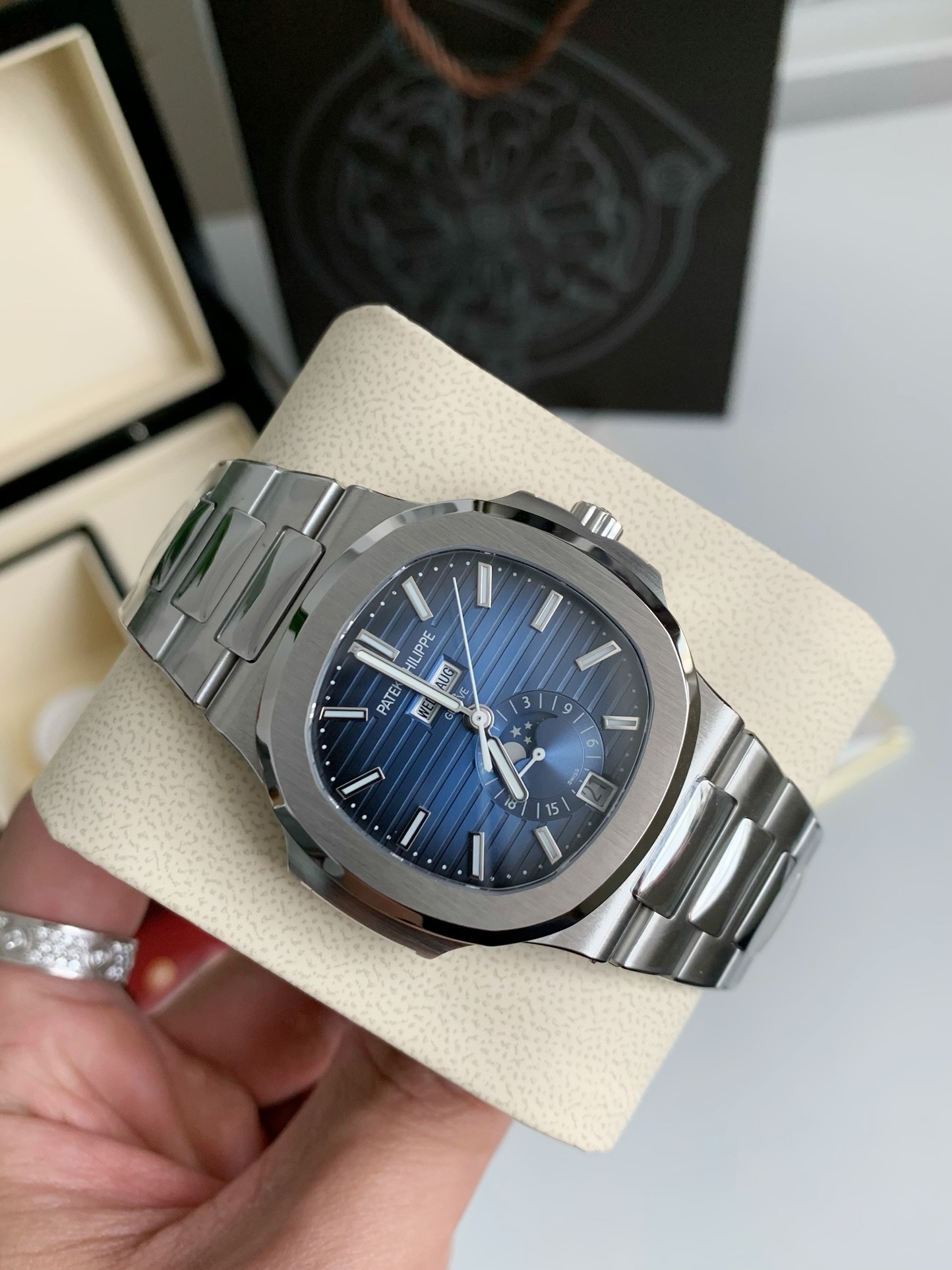 「#1398」PATEK PHILIPPE 5726 series watch