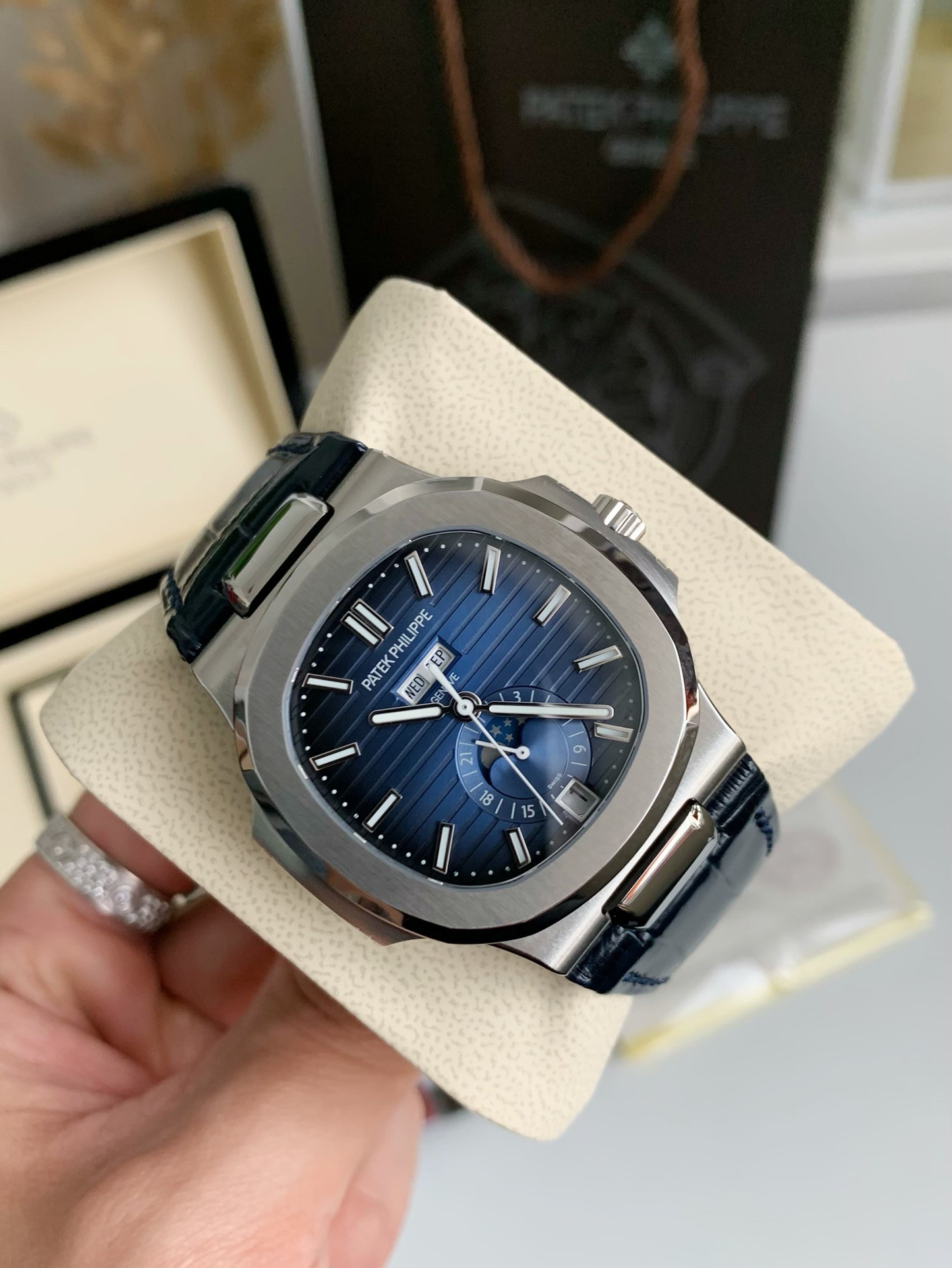 「#2585」PATEK PHILIPPE 5726 series watch