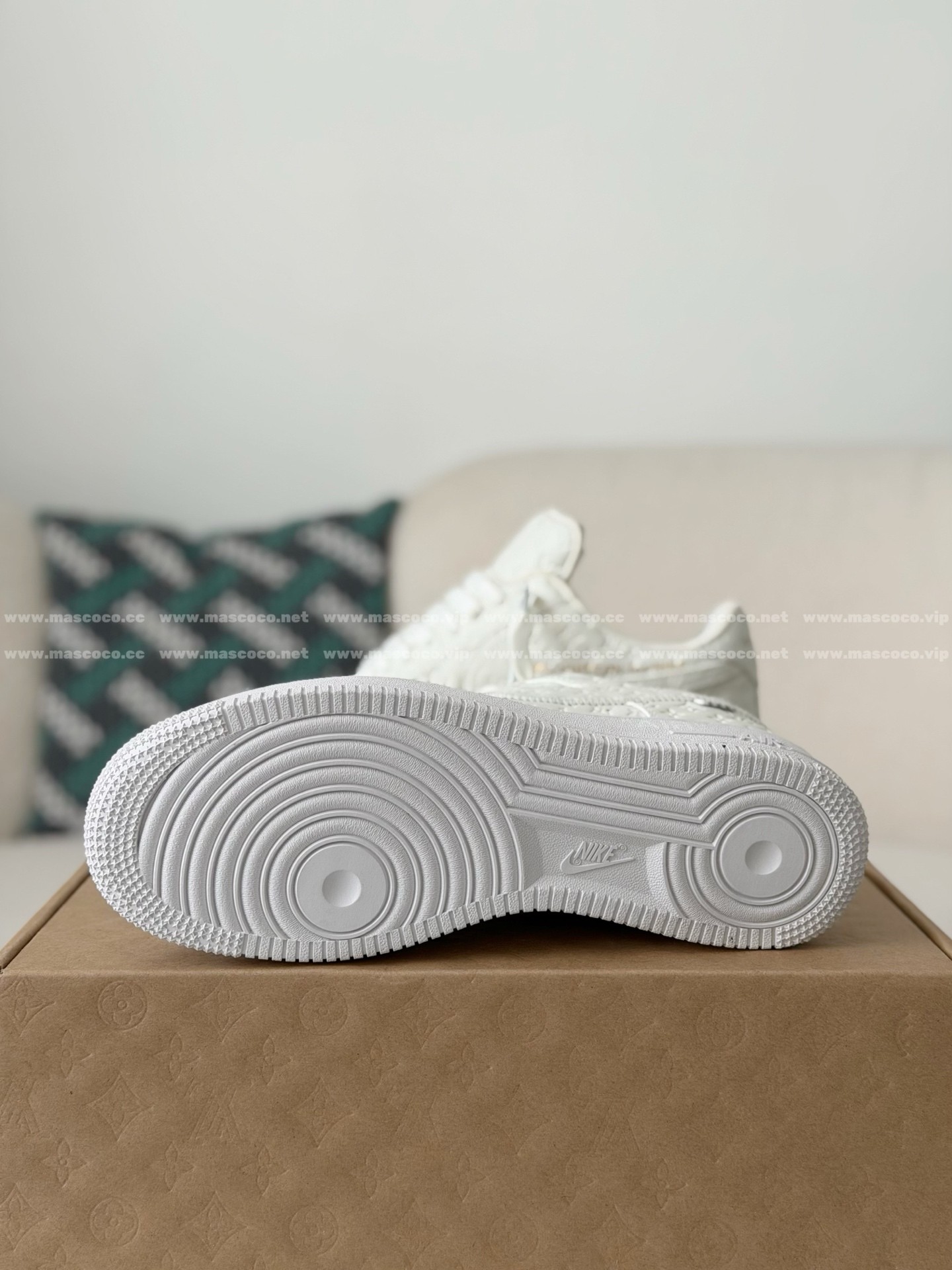 「#31」LOUIS VUITTON X NIKE AIR FORCE 1 SNEAKERS