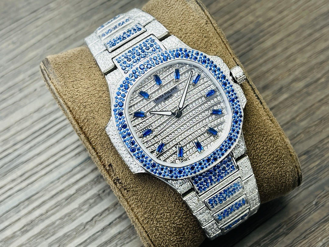 「#2127」2024 Patek Philippe 7118 Women's Nautilus Full Diamond Limited Edition