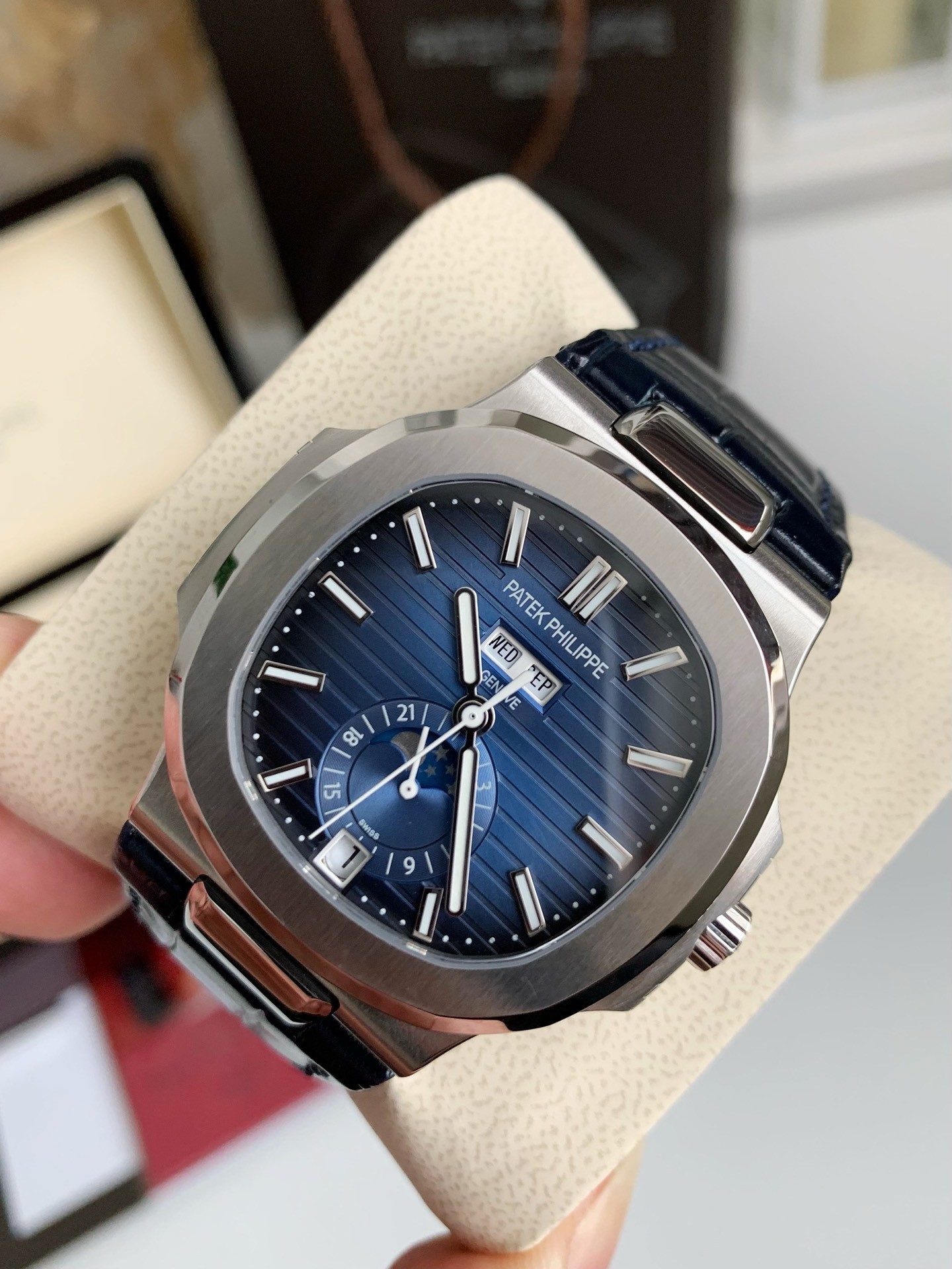 「#2585」PATEK PHILIPPE 5726 series watch