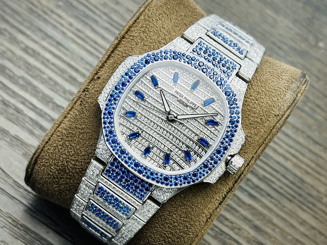 「#2127」2024 Patek Philippe 7118 Women's Nautilus Full Diamond Limited Edition