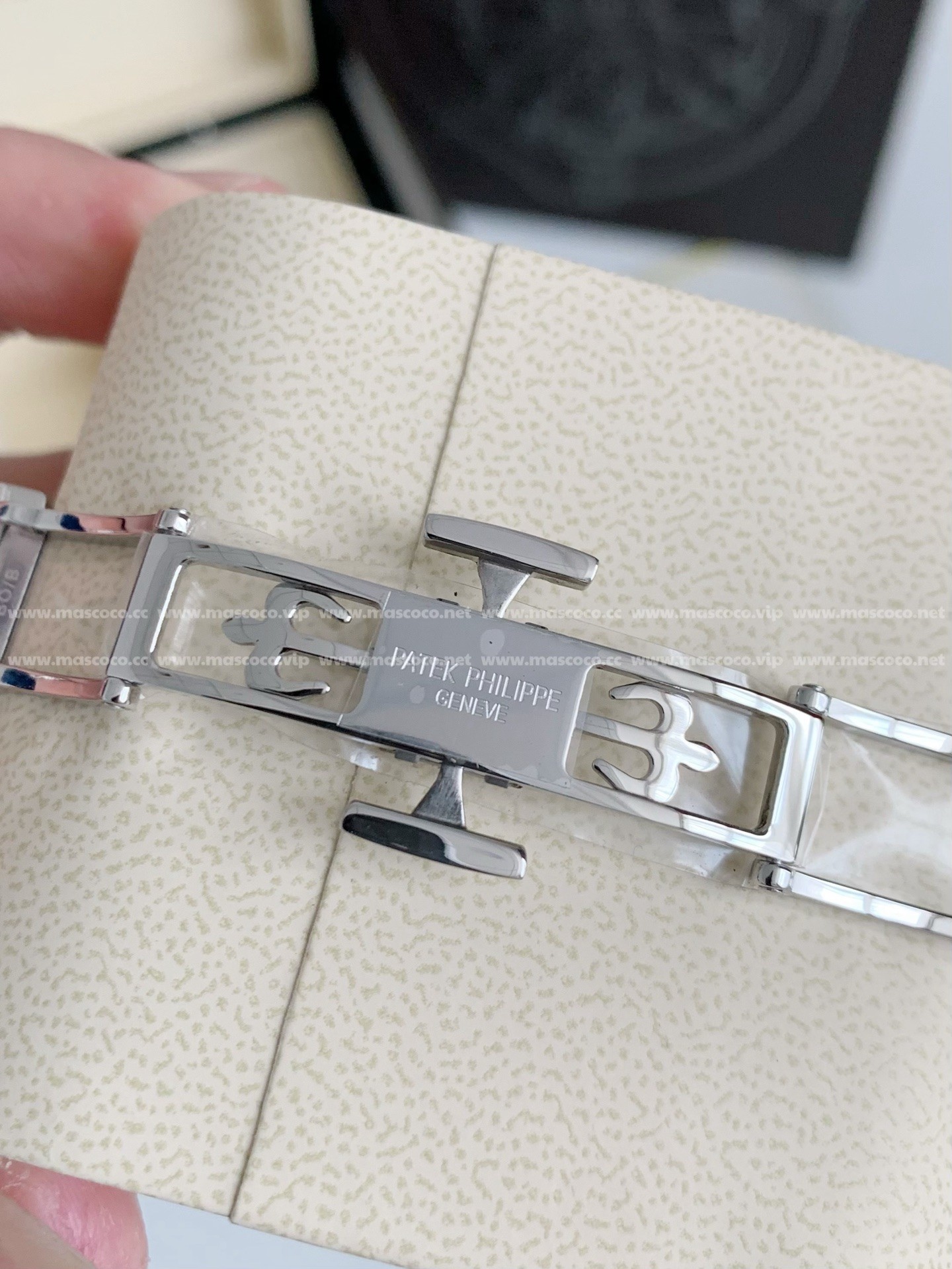 「#2142」2024 Patek Philippe 7118 Women's Nautilus Full Diamond Limited Edition
