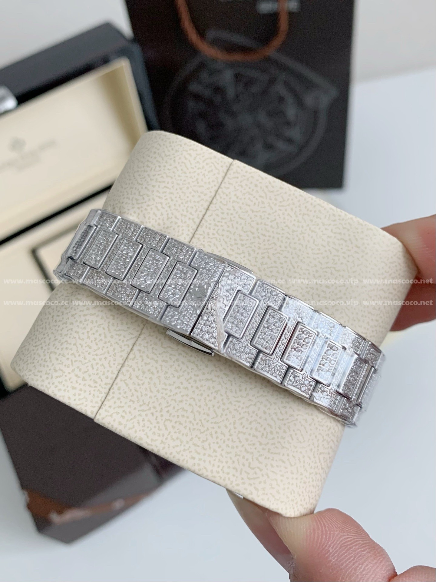 「#2142」2024 Patek Philippe 7118 Women's Nautilus Full Diamond Limited Edition