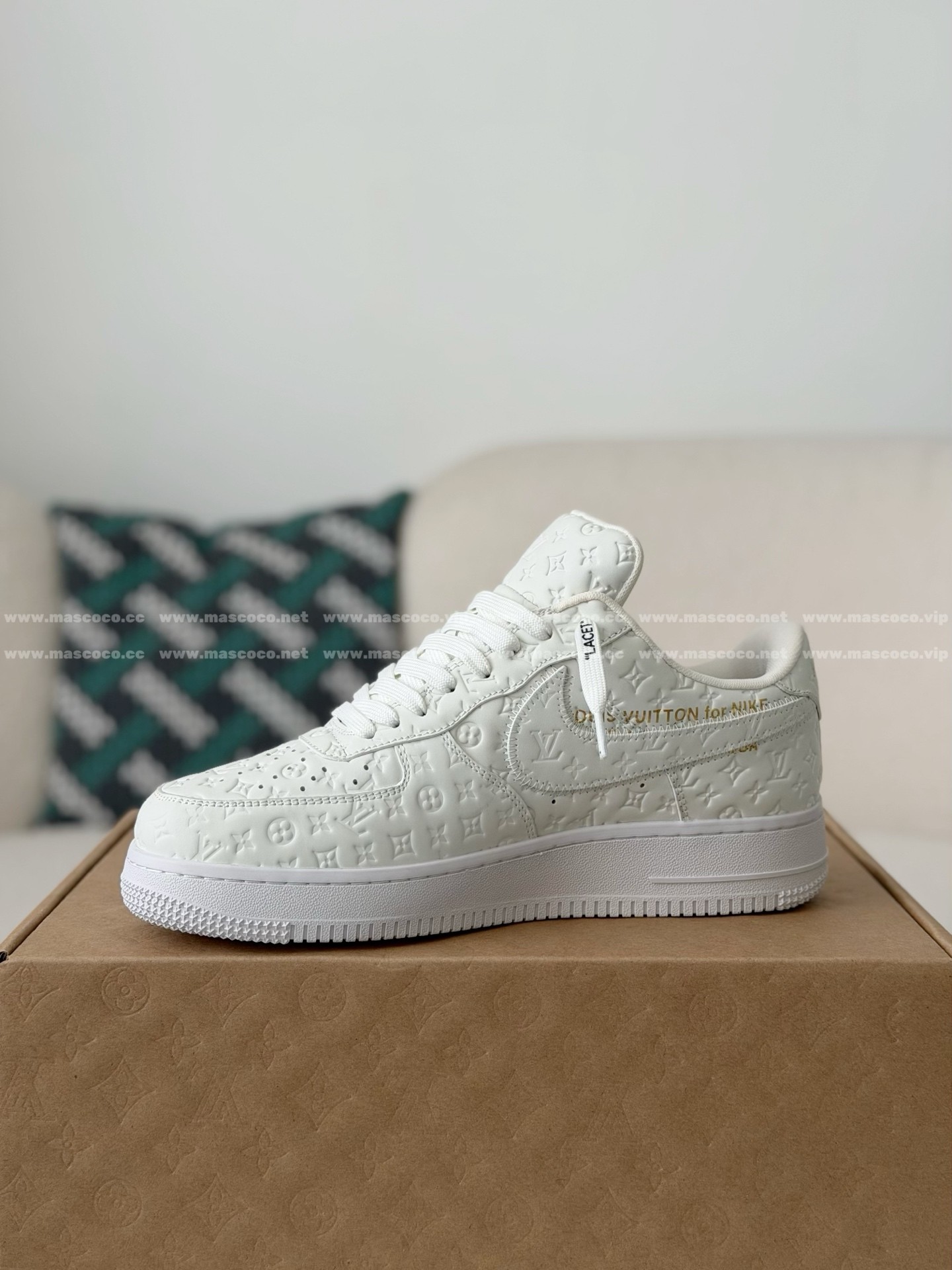 「#31」LOUIS VUITTON X NIKE AIR FORCE 1 SNEAKERS