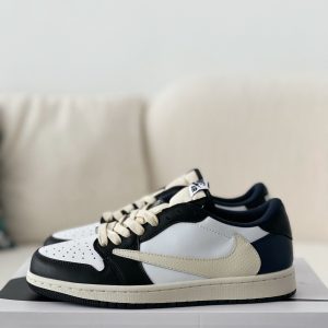 「#574」Travis Scott × Nike Dunk SB Low Sneakers