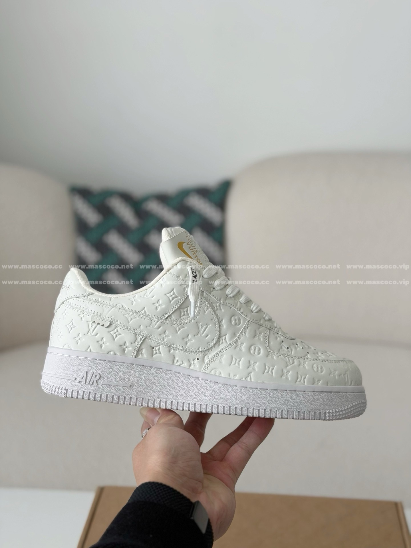 「#31」LOUIS VUITTON X NIKE AIR FORCE 1 SNEAKERS